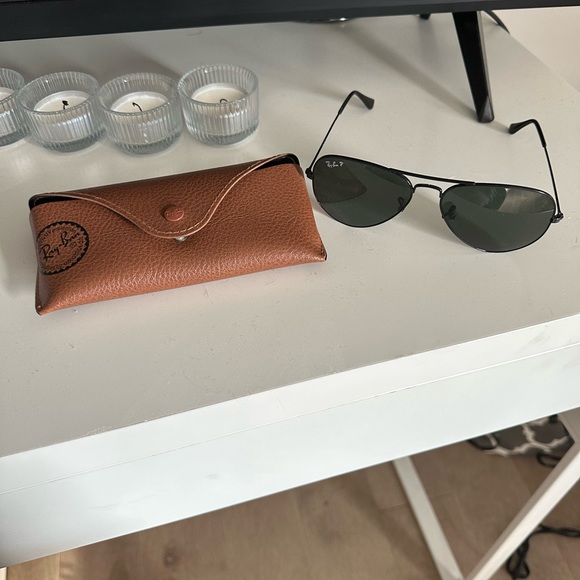 Polarized black ray bans - Picture 1 of 3